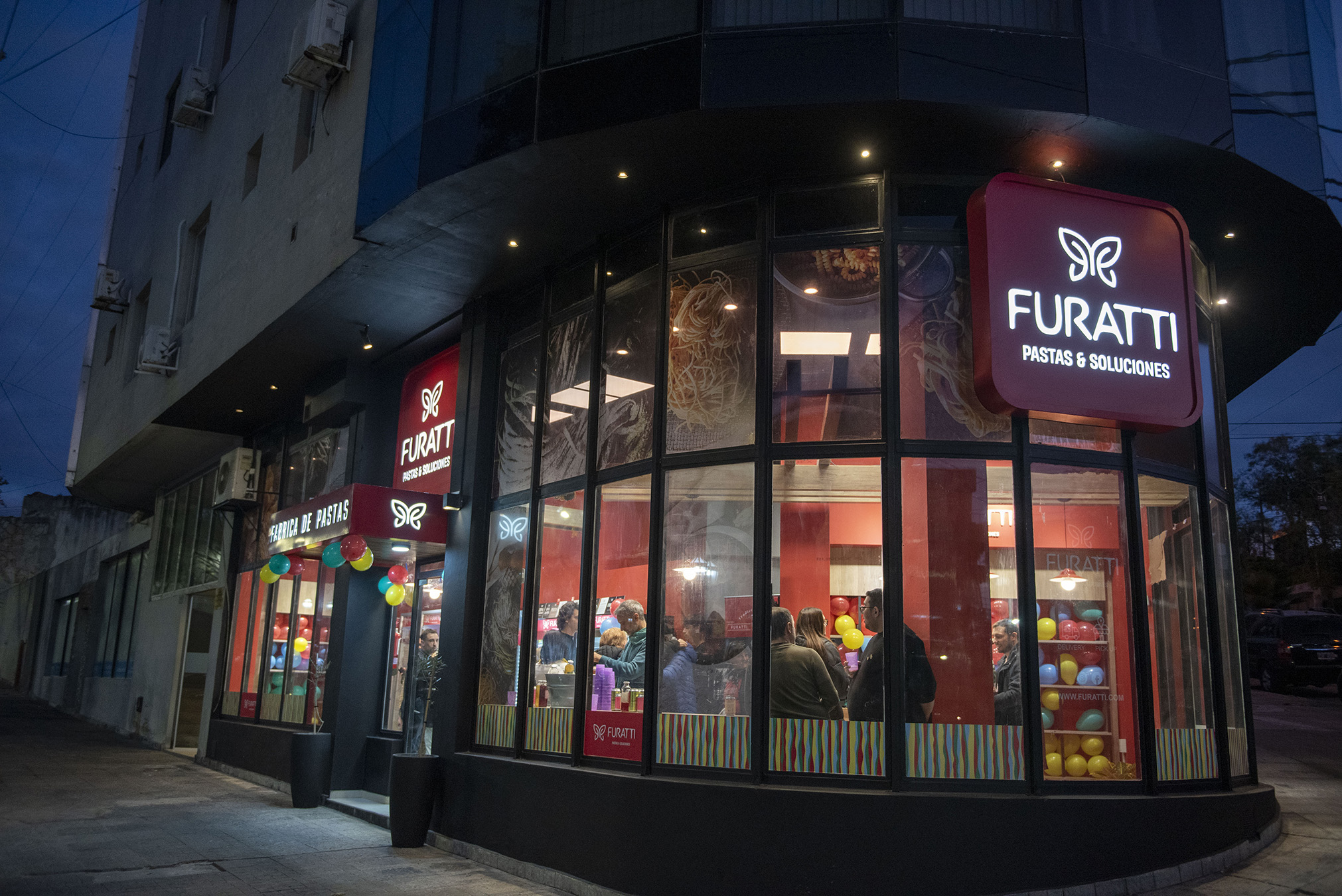 NOTICIAS CAMPANA; LA  CIUDAD SUMA UNA NUEVA FRANQUICIA GASTRONOMICA CON PRESENCIA REGIONAL